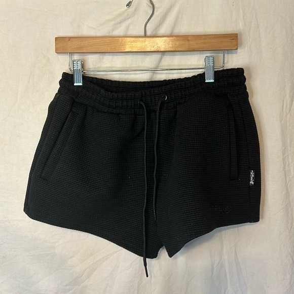 Native Pants - Native Language Clothing Waffle Shorties Shorts Women's Black - size Large